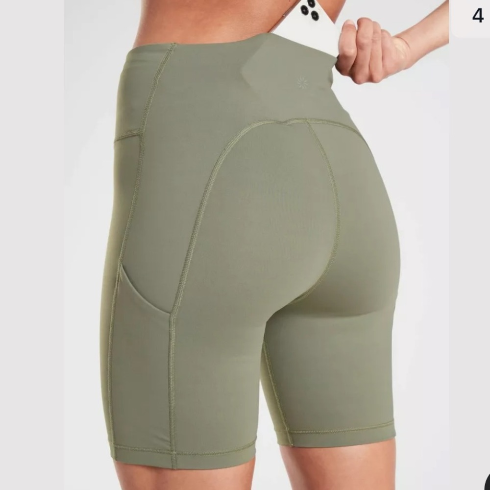 Athleta Ultimate Stash Biker Shorts 7”